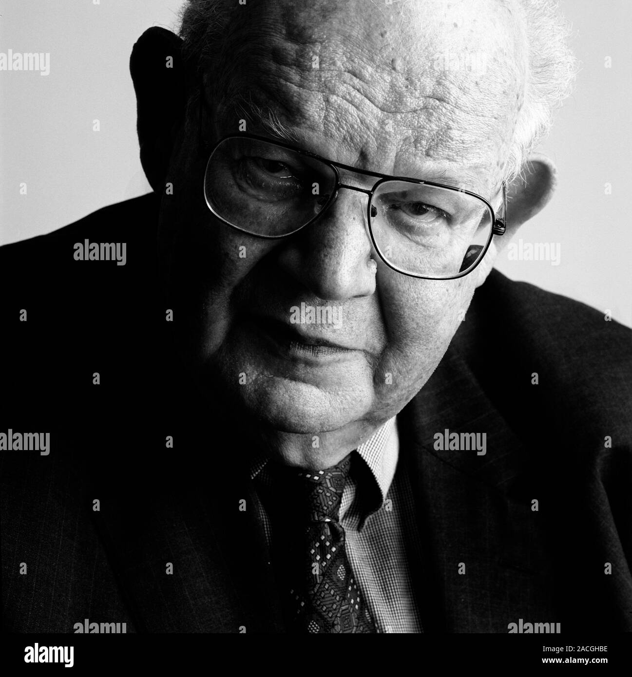 benoit-mandelbrot-1924-2010-french-american-mathematician