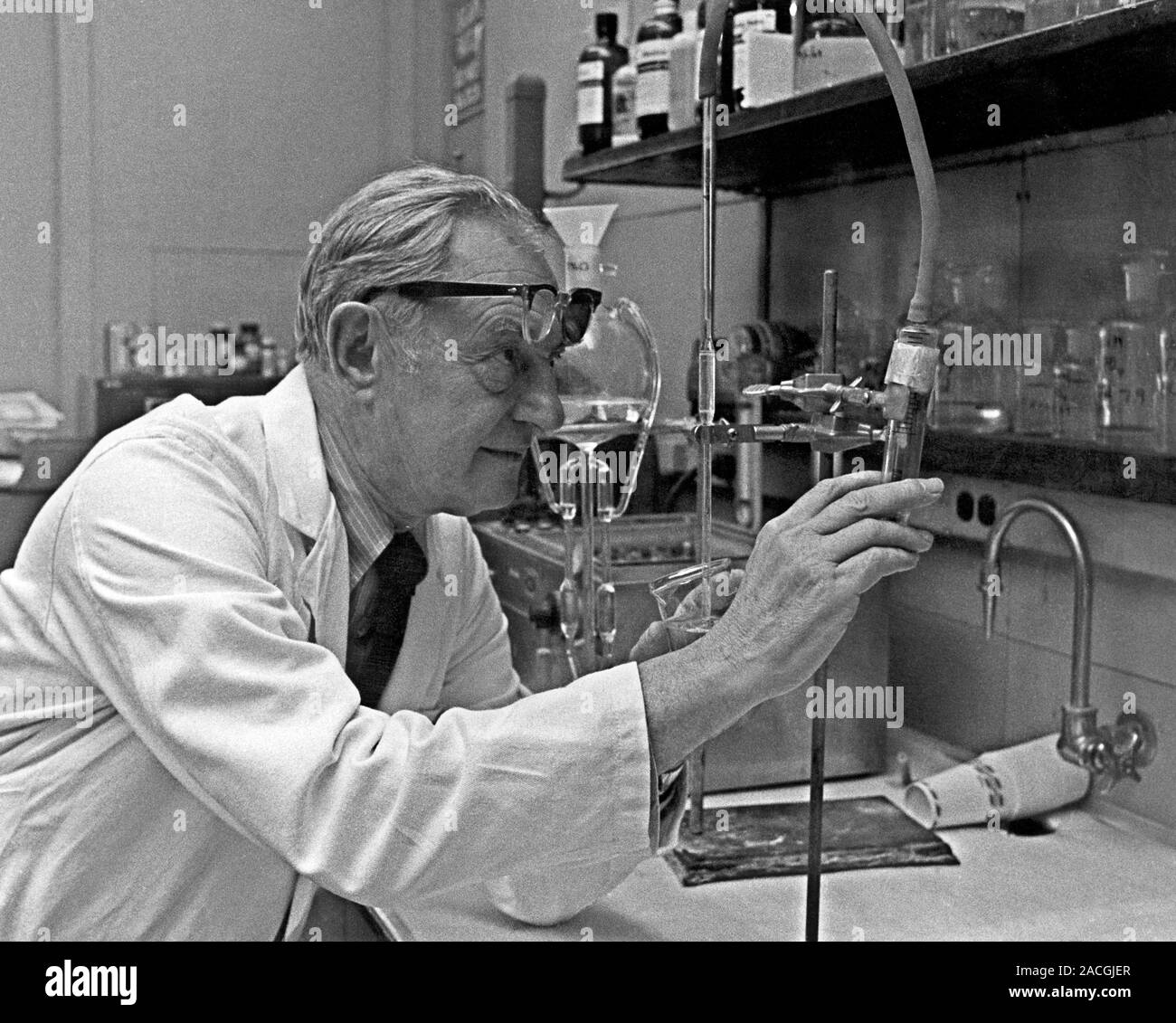 уильямса. андре биохимик. коэн ученый. стэнли коен, рита леви-монтальчини. ученый джулиус альберт.