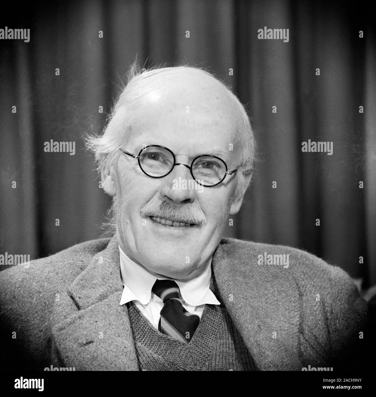 гарольд клейтон юри. гарольд рэмис 2014. харольд рэмис физик-теоретик. норман уиздом питкин. Harry langdon.