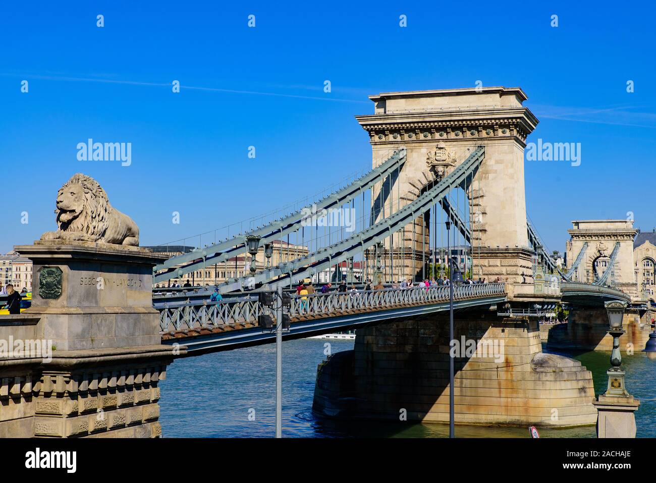 Széchenyi Chain Bridge across the River Danube connecting Buda and Pest, Budapest, Hungary Stock Photo