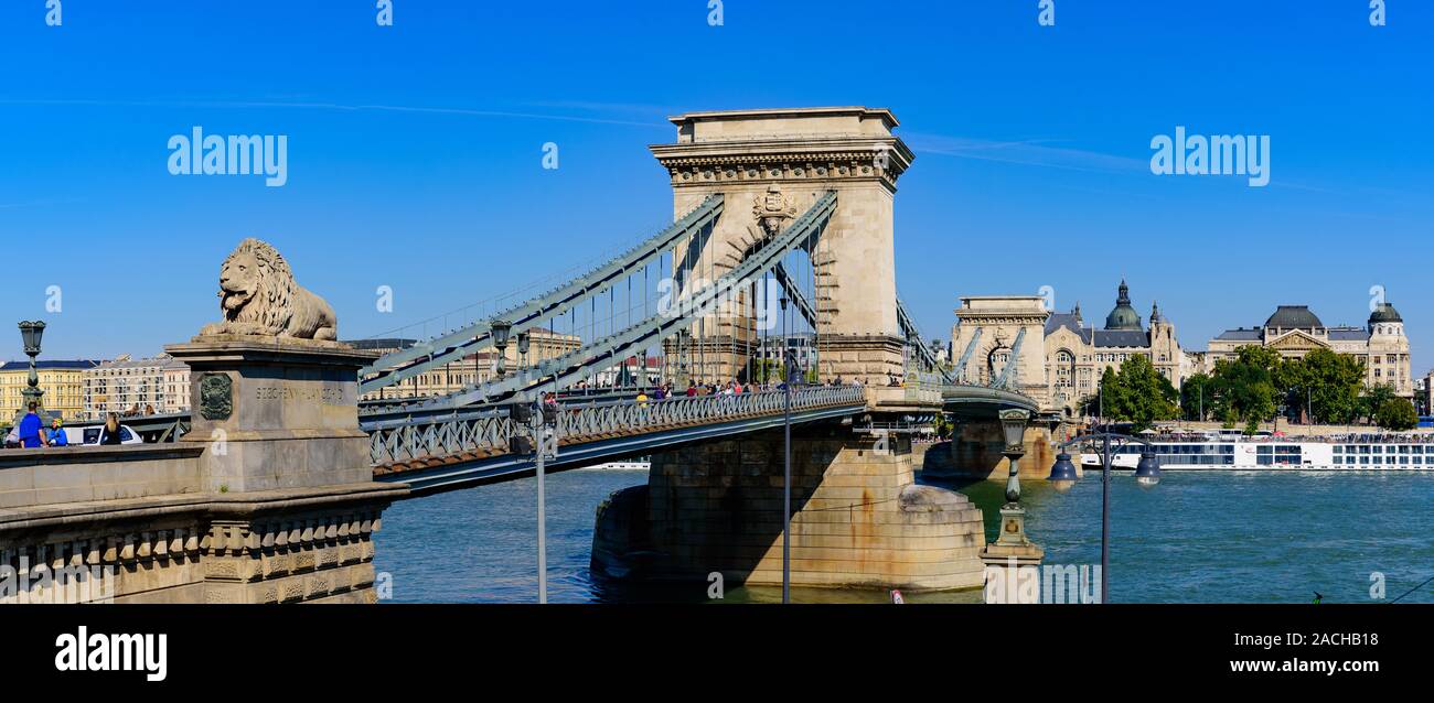 Panorama of Széchenyi Chain Bridge across the River Danube connecting Buda and Pest, Budapest, Hungary Stock Photo