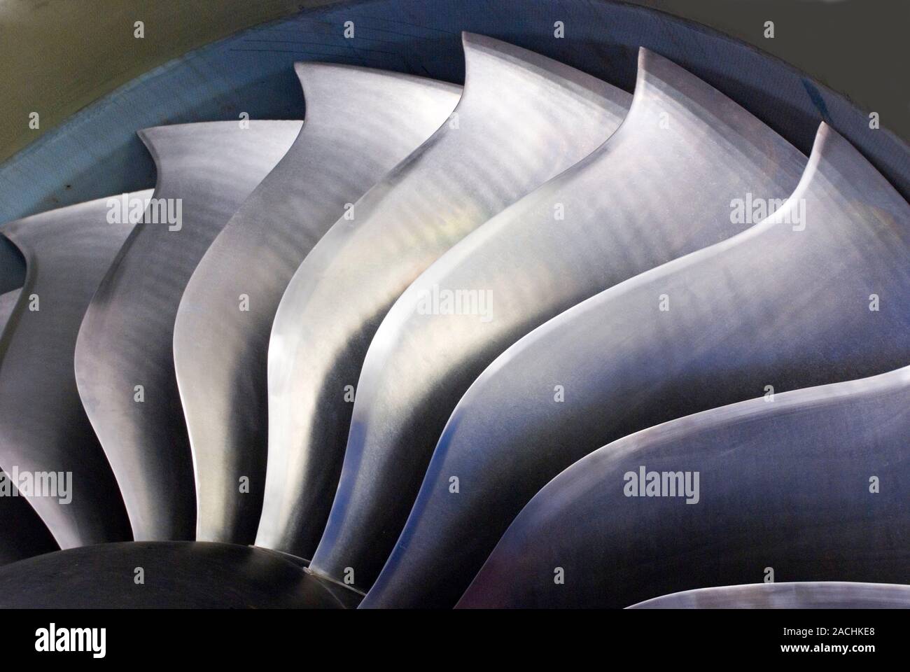 Aircraft engine fan blades with an Scurve leading edge. An example of