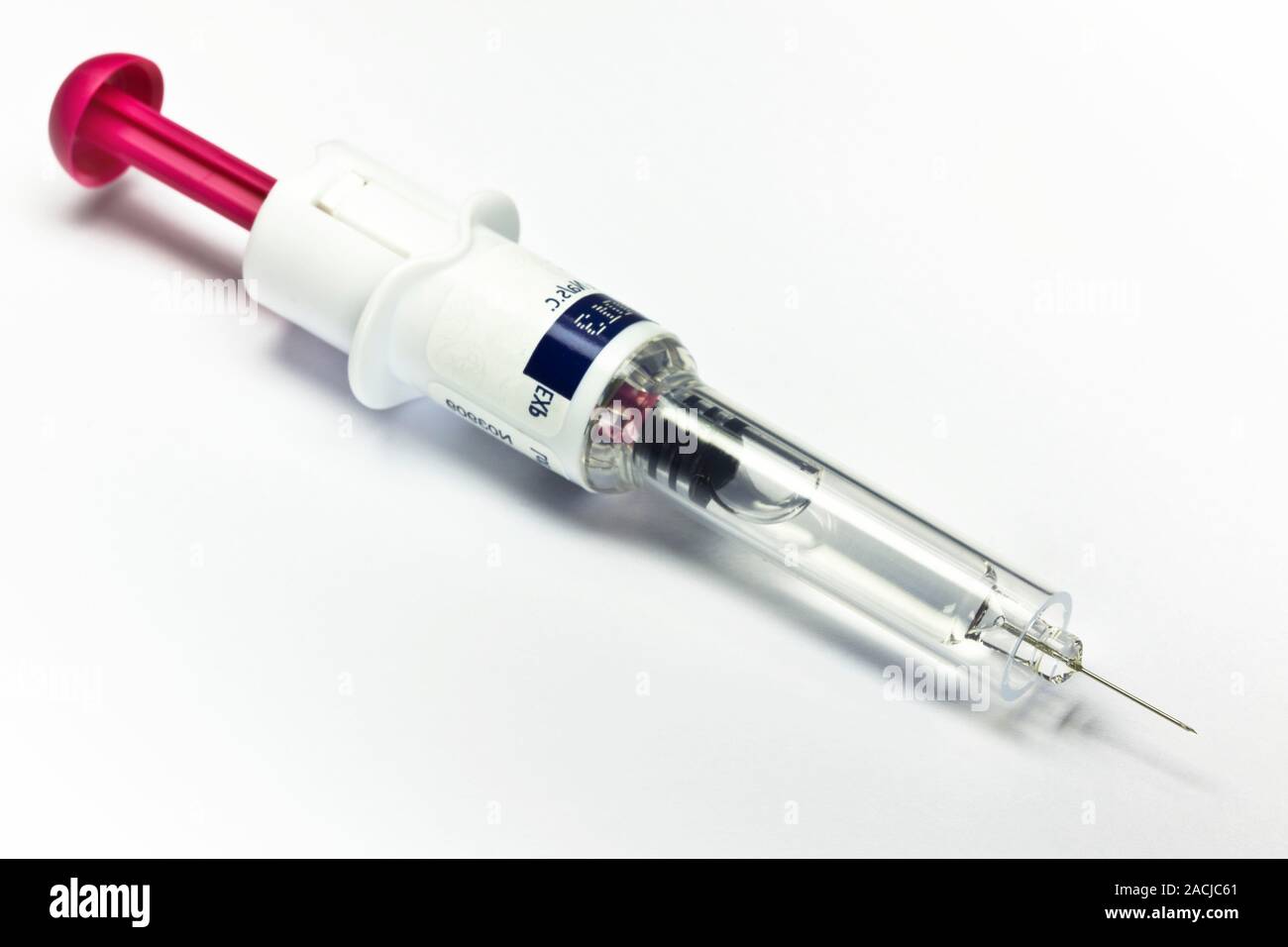 Syringe containing a sterile solution of Fondaparinux (trade name Arixtra).  This is an anticoagulant drug used for the treatment of deep vein thrombos  Stock Photo - Alamy