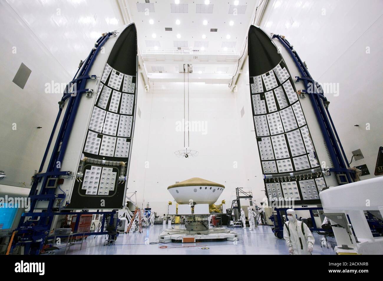 Mars Science Laboratory (MSL) spacecraft (centre) and its Atlas V