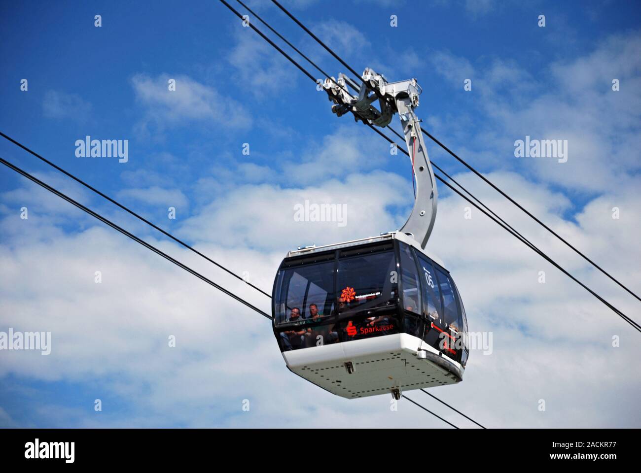 Gondola cable hi-res stock photography and images - Alamy