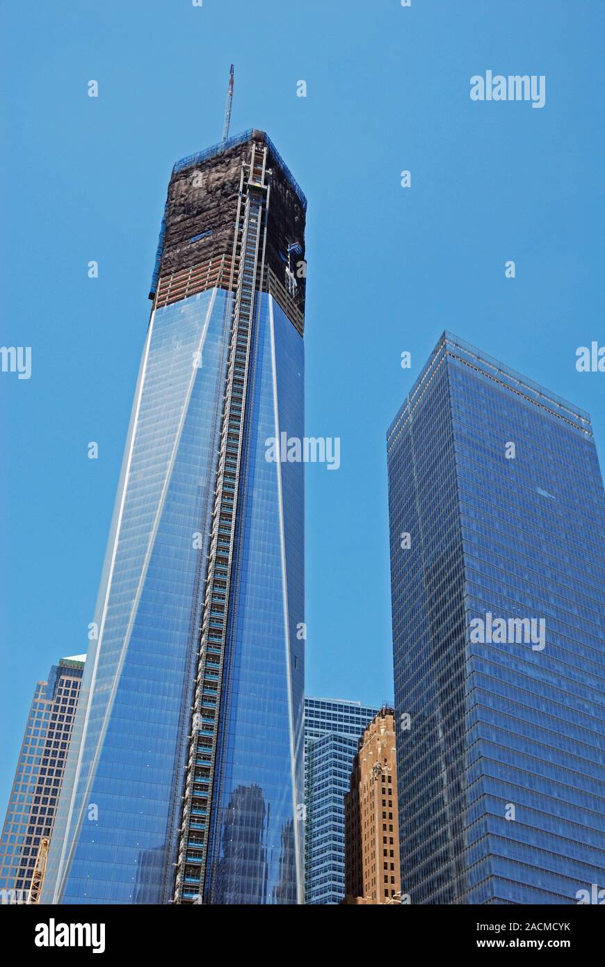 Construction work on skyscraper, One World Trade Center, Freedom Tower ...