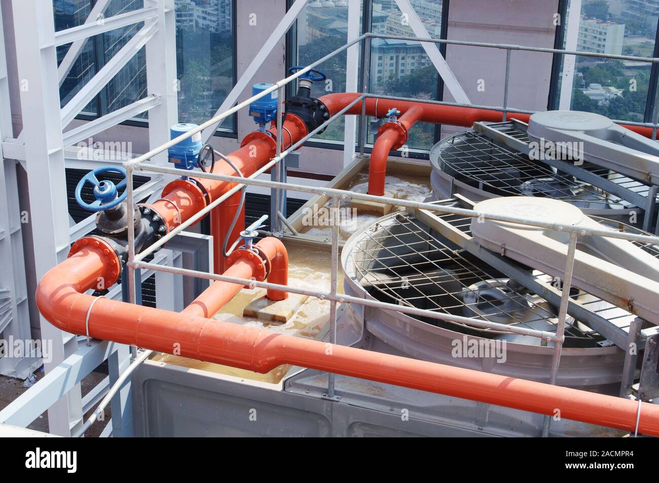 Cool roof paint hires stock photography and images Alamy