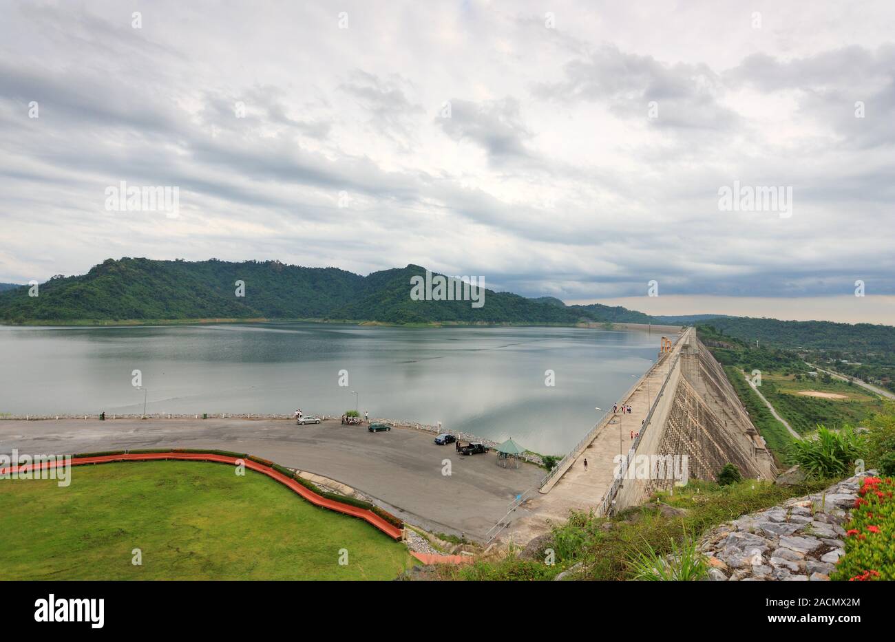 Masonry Dam High Resolution Stock Photography and Images - Alamy