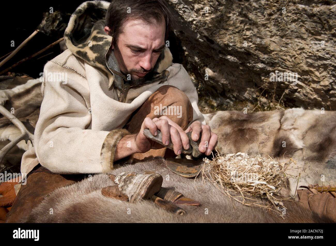 Making fire, prehistoric reconstruction. Theories on the techniques and