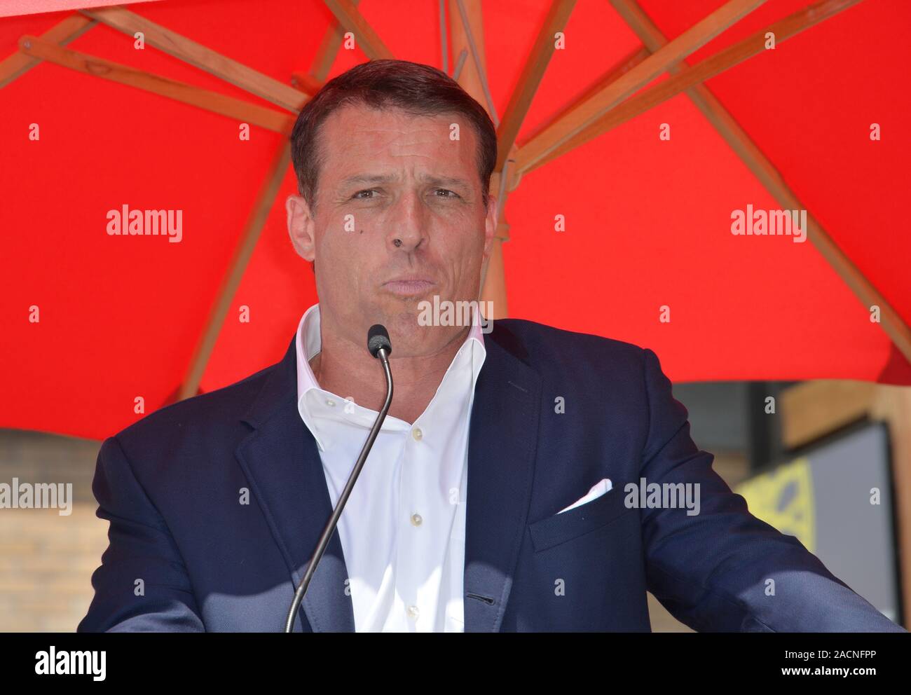 Tony robbins motivation hi-res stock photography and images - Alamy