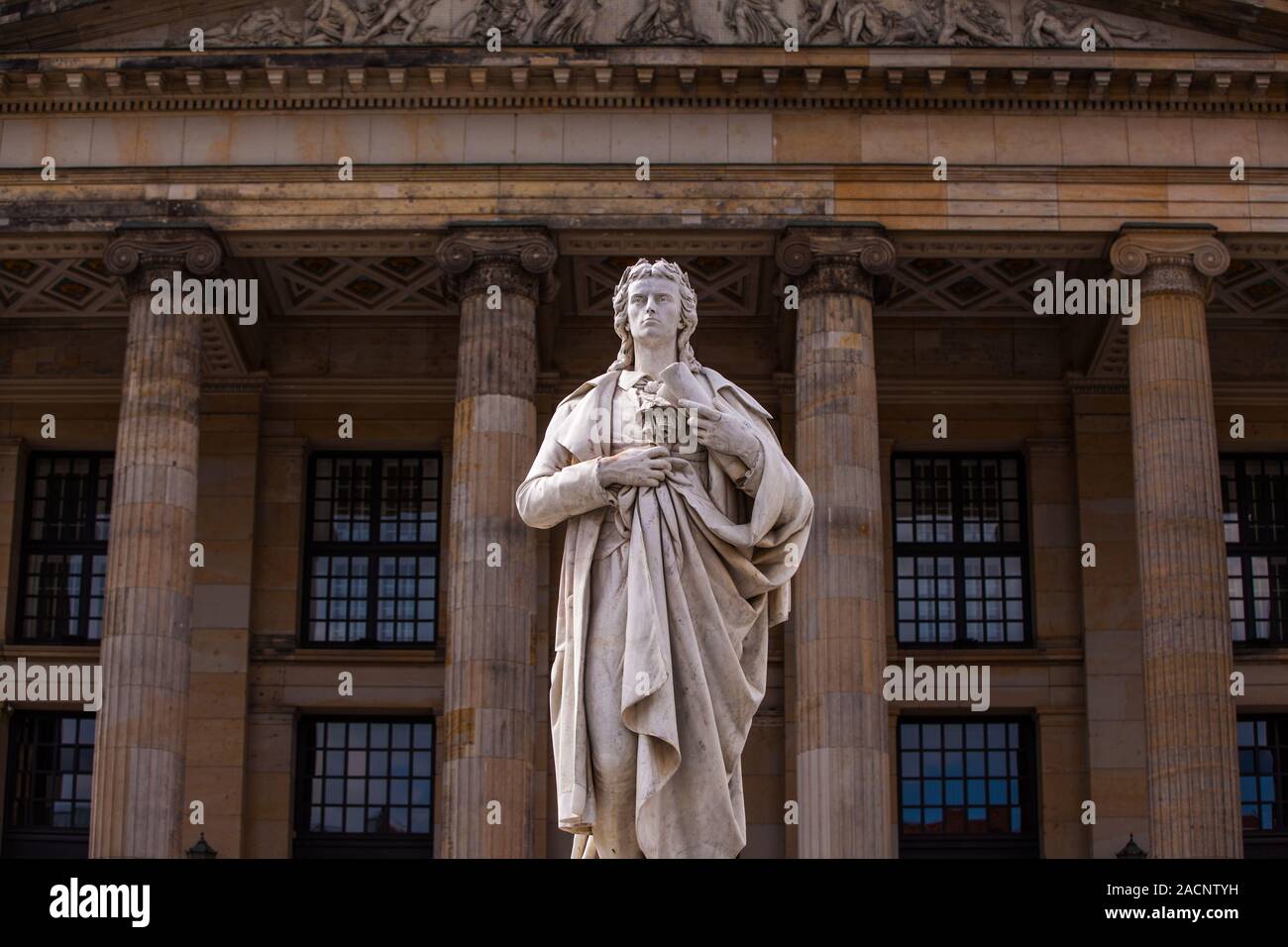 Friedrich Schiller statue Stock Photo - Alamy