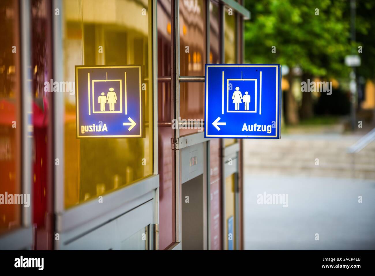 pictograph of a lift in Berlin Stock Photo