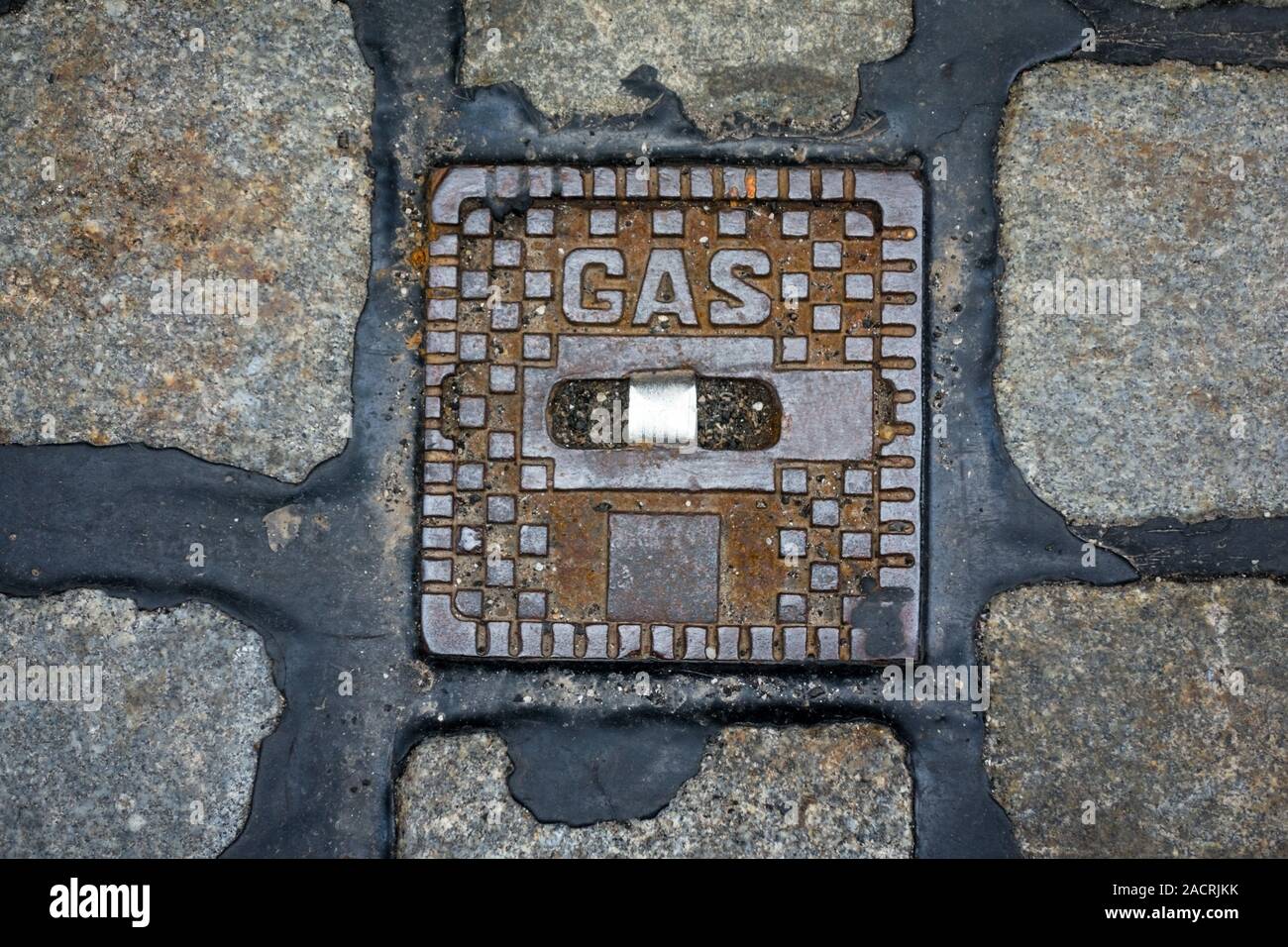 Pipe cover hires stock photography and images Alamy