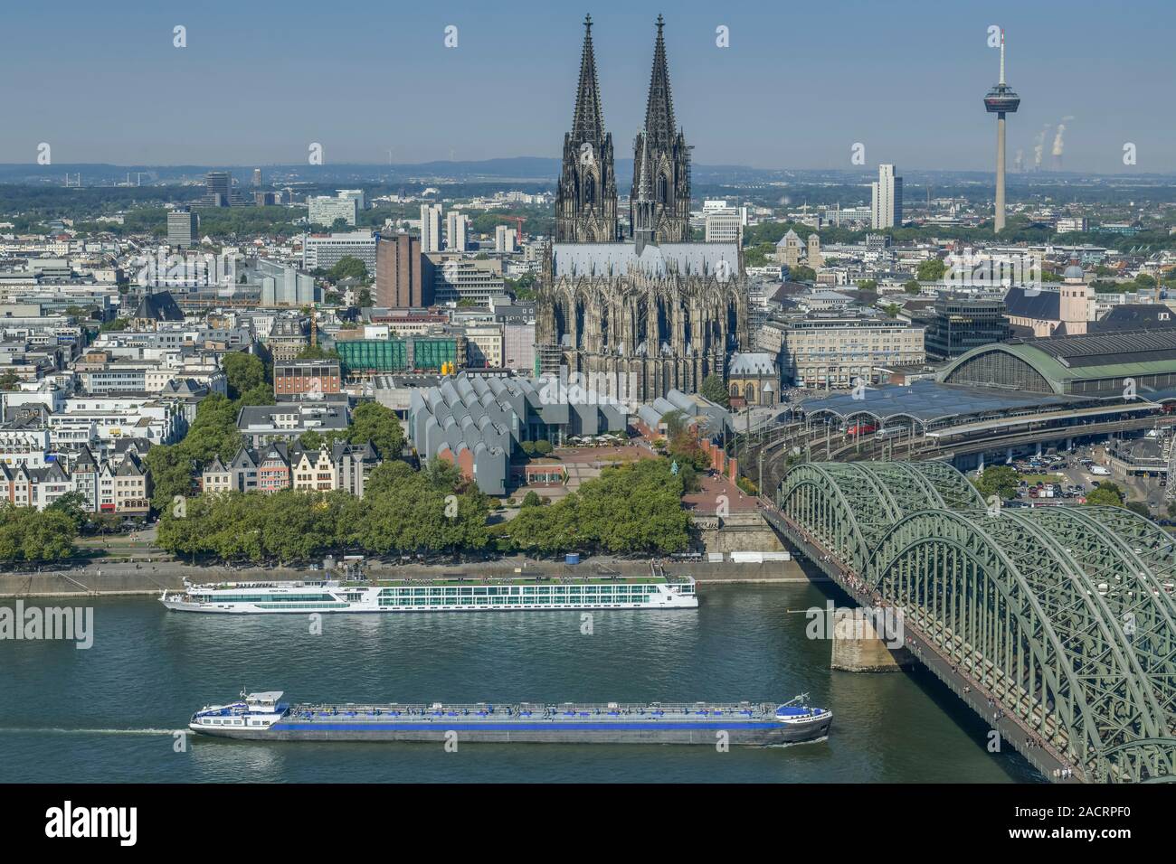 Kölner Stadtpanorama mit Dom, Altstadt, Rhein, Hohenzollernbrücke, Köln ...