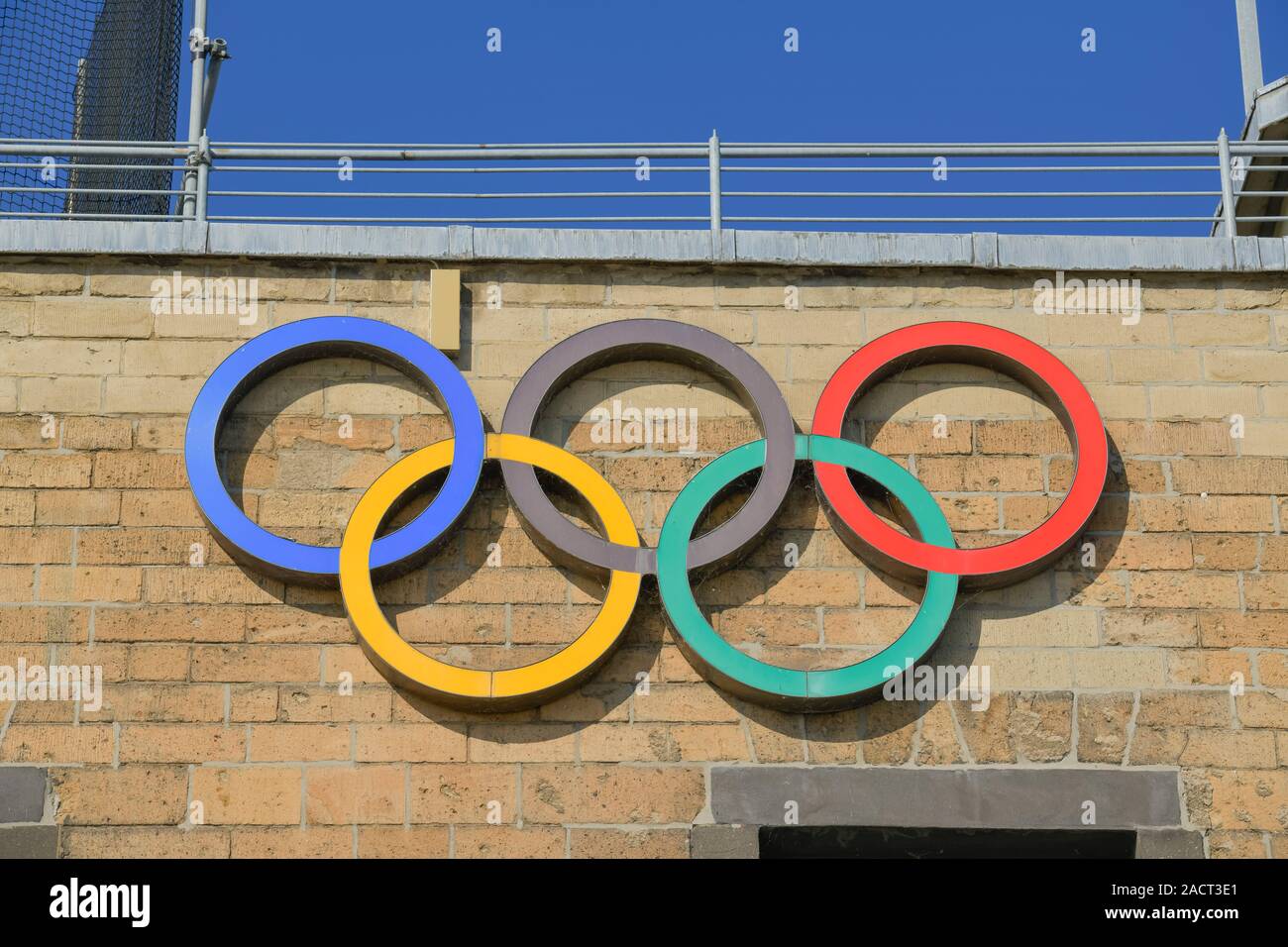Olympische Ringe, Deutsches Sport und Olympiamuseum, Zollhafen