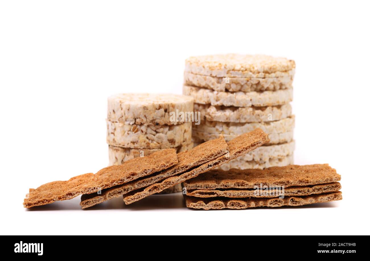 Whole grain crisp bread and puffed rice snack Stock Photo Alamy