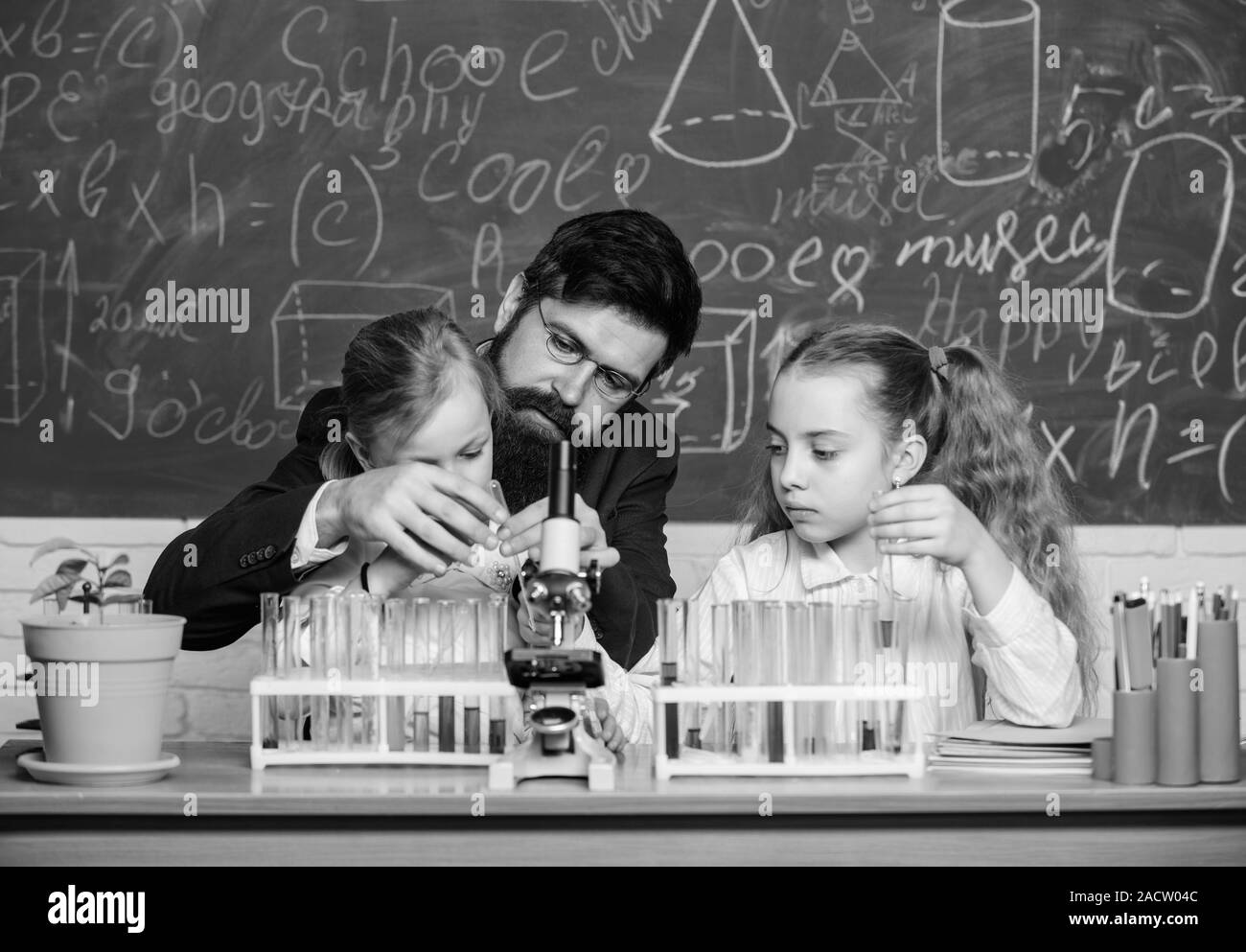 Explaining biology to children. How to interest children study