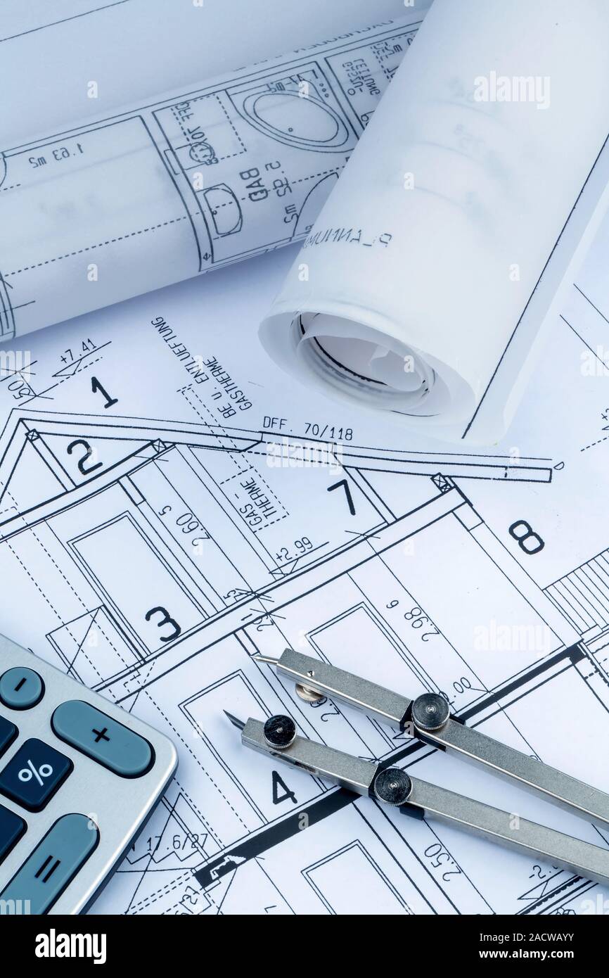 House plan with pocket calculator Stock Photo - Alamy
