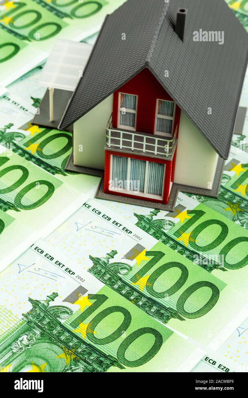 House on banknotes Stock Photo - Alamy