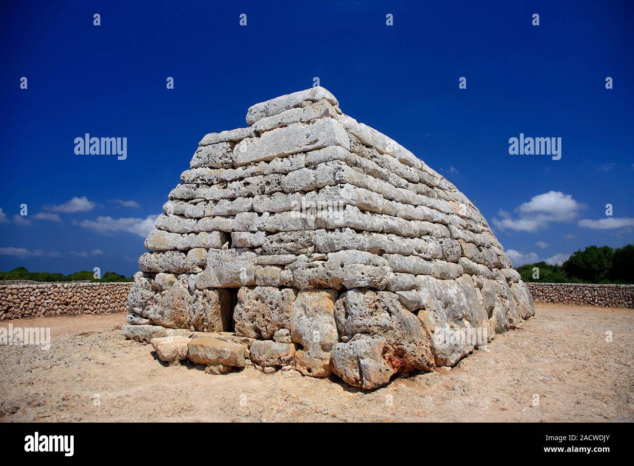 The Naveta des Tudons Pre Talayotic burial chamber tomb, the oldest ...