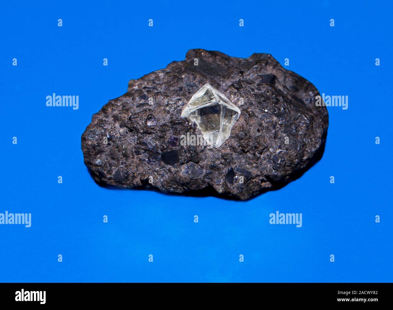 Diamond in kimberlite. Kimberlite, an igneous rock which occurs in  abundance in the Kimberly mines, South Africa, is the main parent rock for  diamonds Stock Photo - Alamy