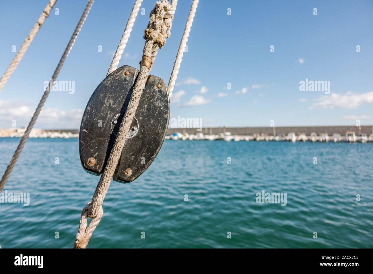 Pulleys, Pulley of an old spanish galleon, Nao Victoria, ship, vessel