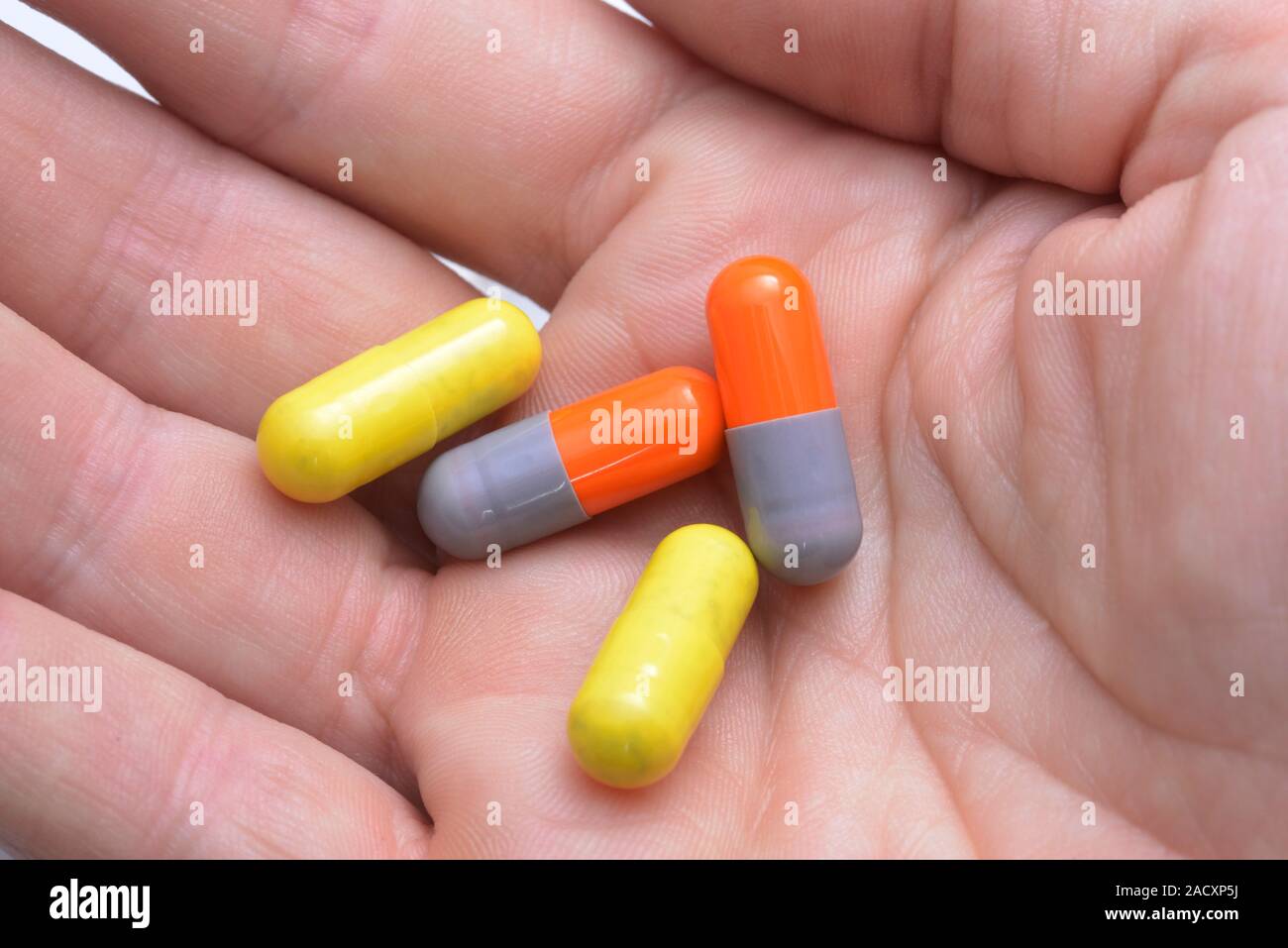 Legal Highs Capsules Of Unidentified Chemicals Sold Legally In The UK legal-highs-capsules-of-unidentified-chemicals-sold-legally-in-the-uk