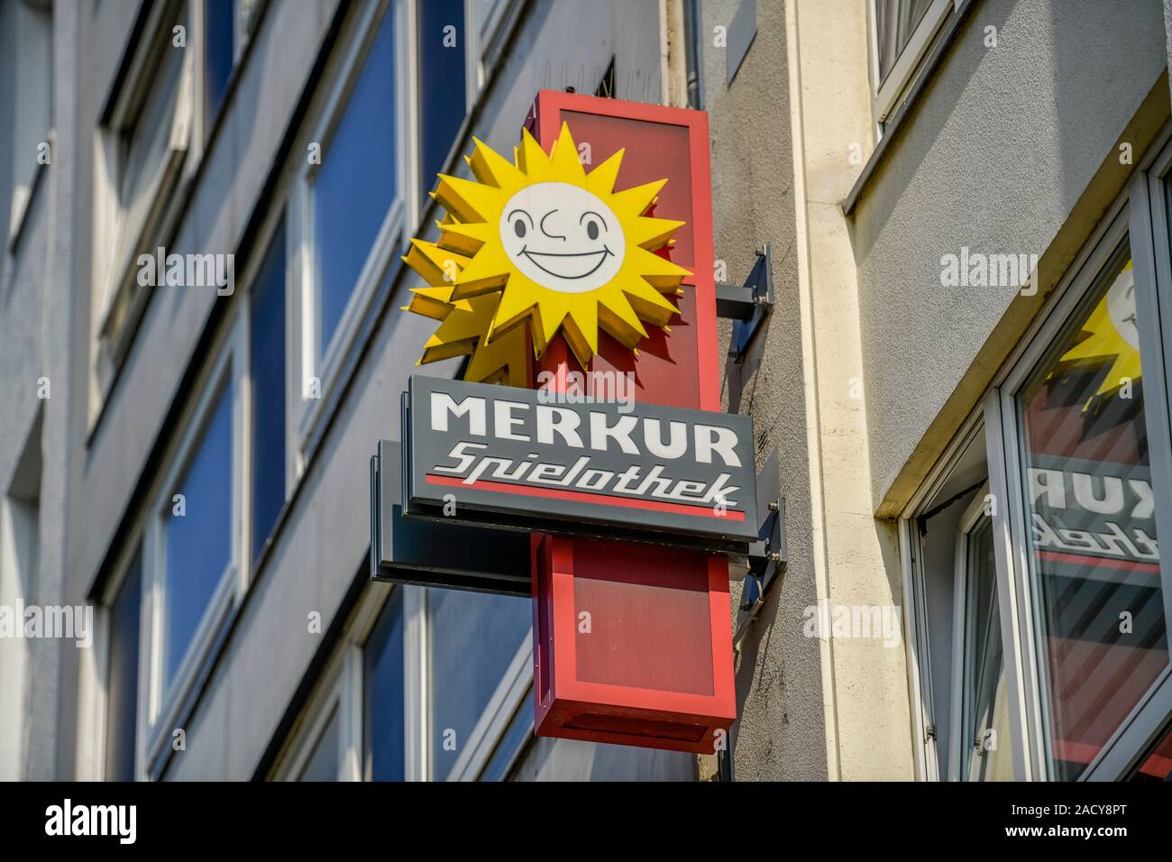 Merkur Spielothek, Steinstraße, Düsseldorf, Nordrhein-Westfalen, Deutschland Stock Photo