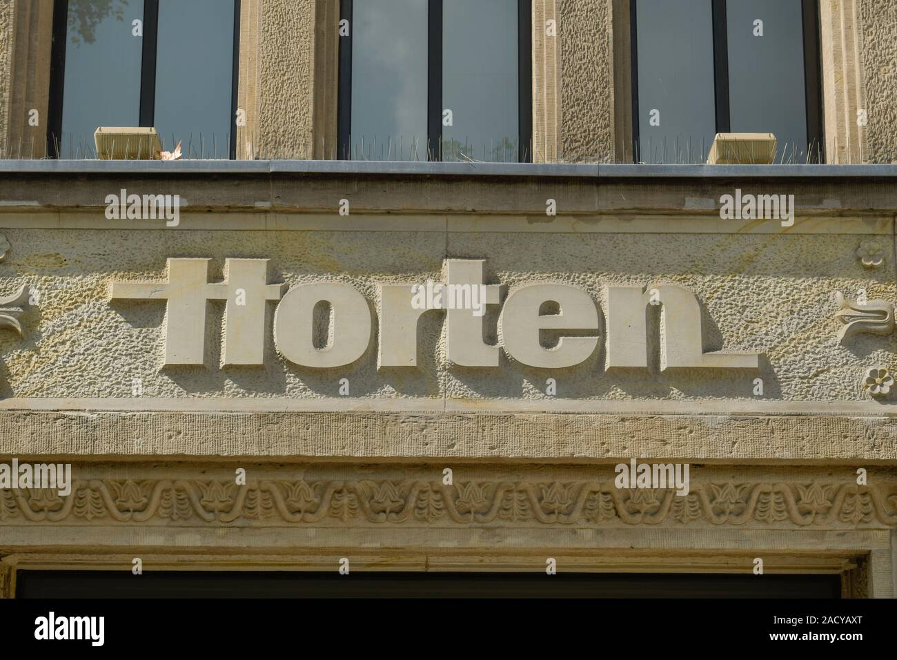 Schriftzug Horten, Düsseldorf, Nordrhein-Westfalen, Deutschland Stock Photo