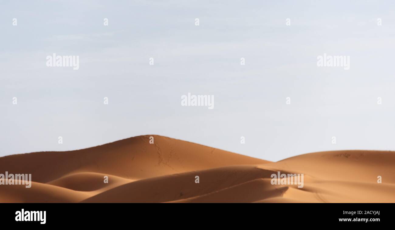 dunes in the sahara desert in morocco Stock Photo - Alamy