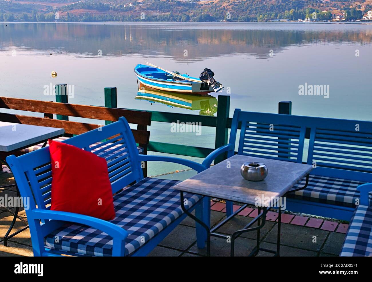 Boat Wood Dining Table Furniture Indonesia
