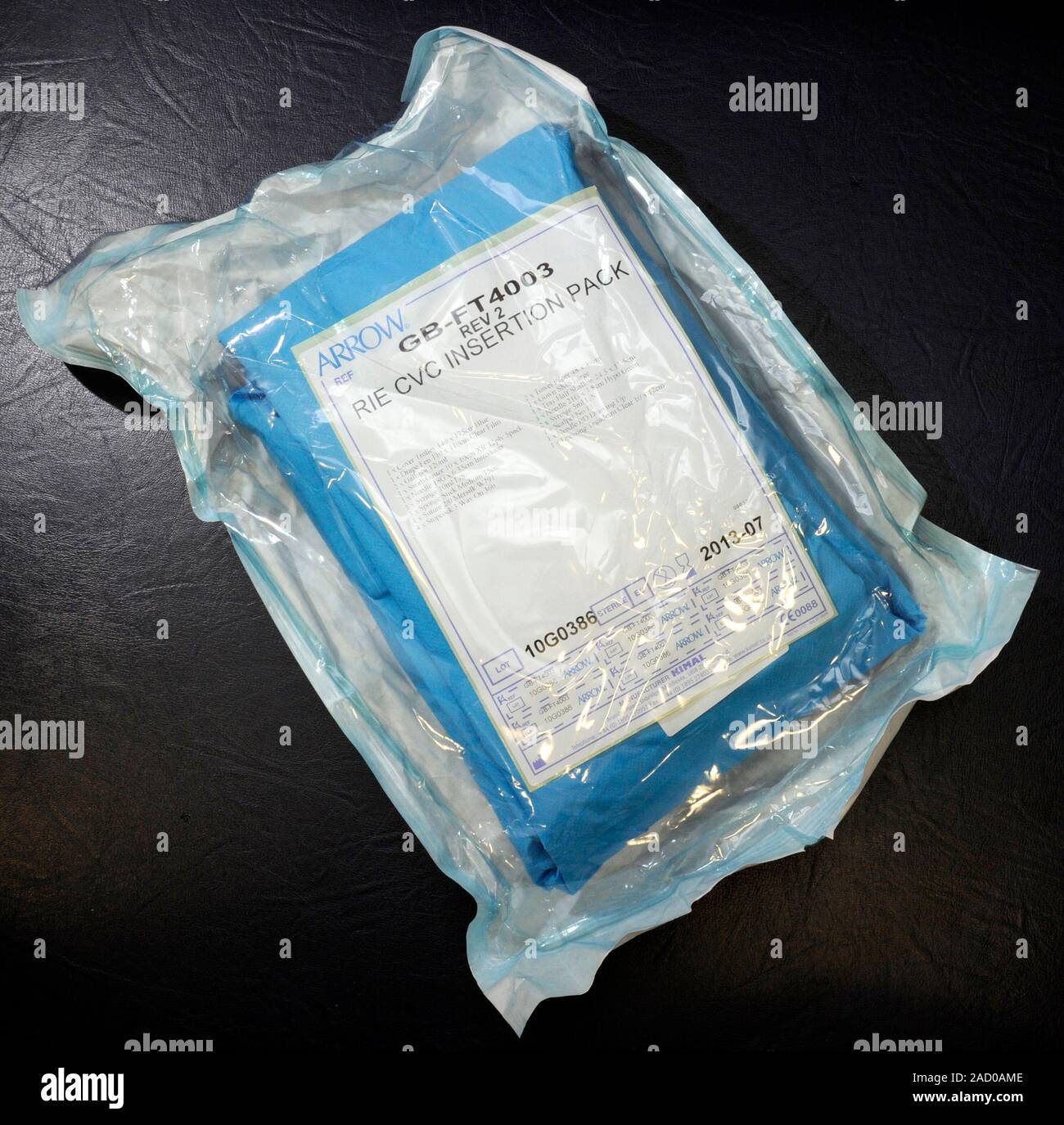 Central venous catheter insertion pack. Sterile pack containing ...