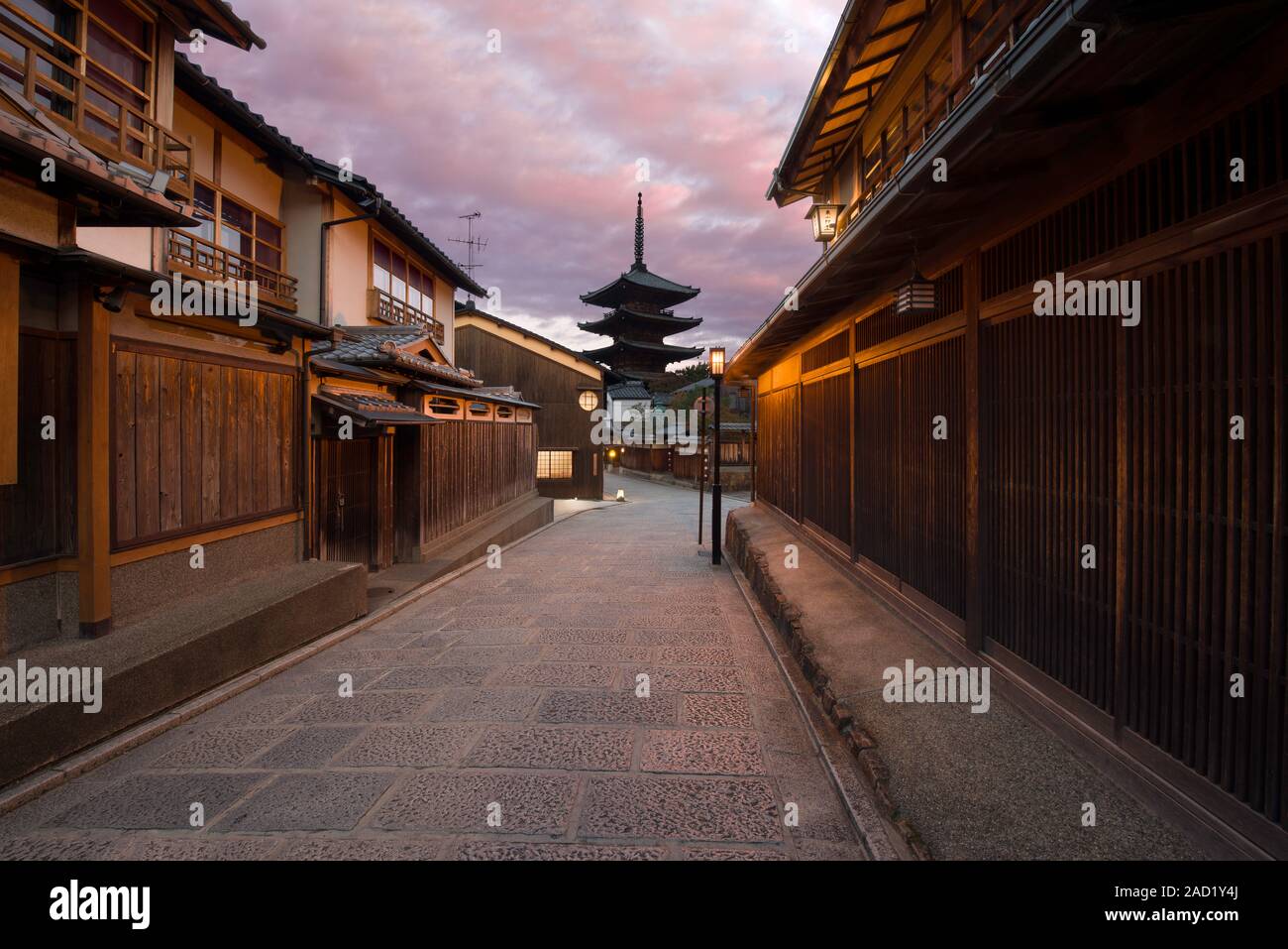 Kyoto, Japan - November 4 2018: Yasaka Pagoda and Hokan-ji temple during sunset, a temple in a traditional japanese street in Gion district, Kyoto Stock Photo