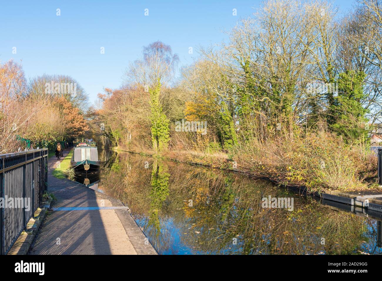 Beautiful autumn scene on the Worcester and Birmingham canal in Selly Oak, Birmingham, UK Stock Photo