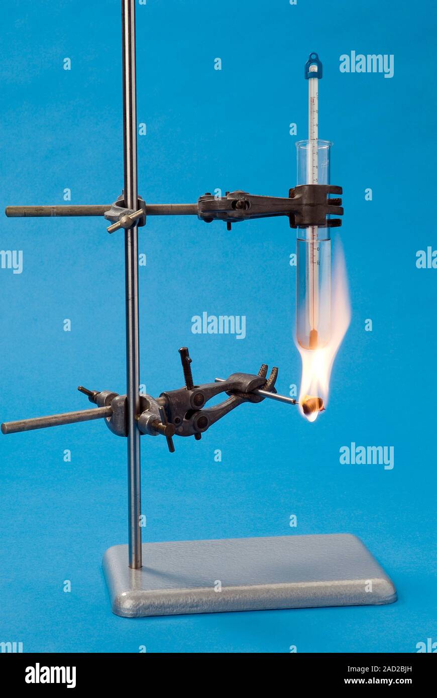 Measuring calorific content of food. Experiment to measure the