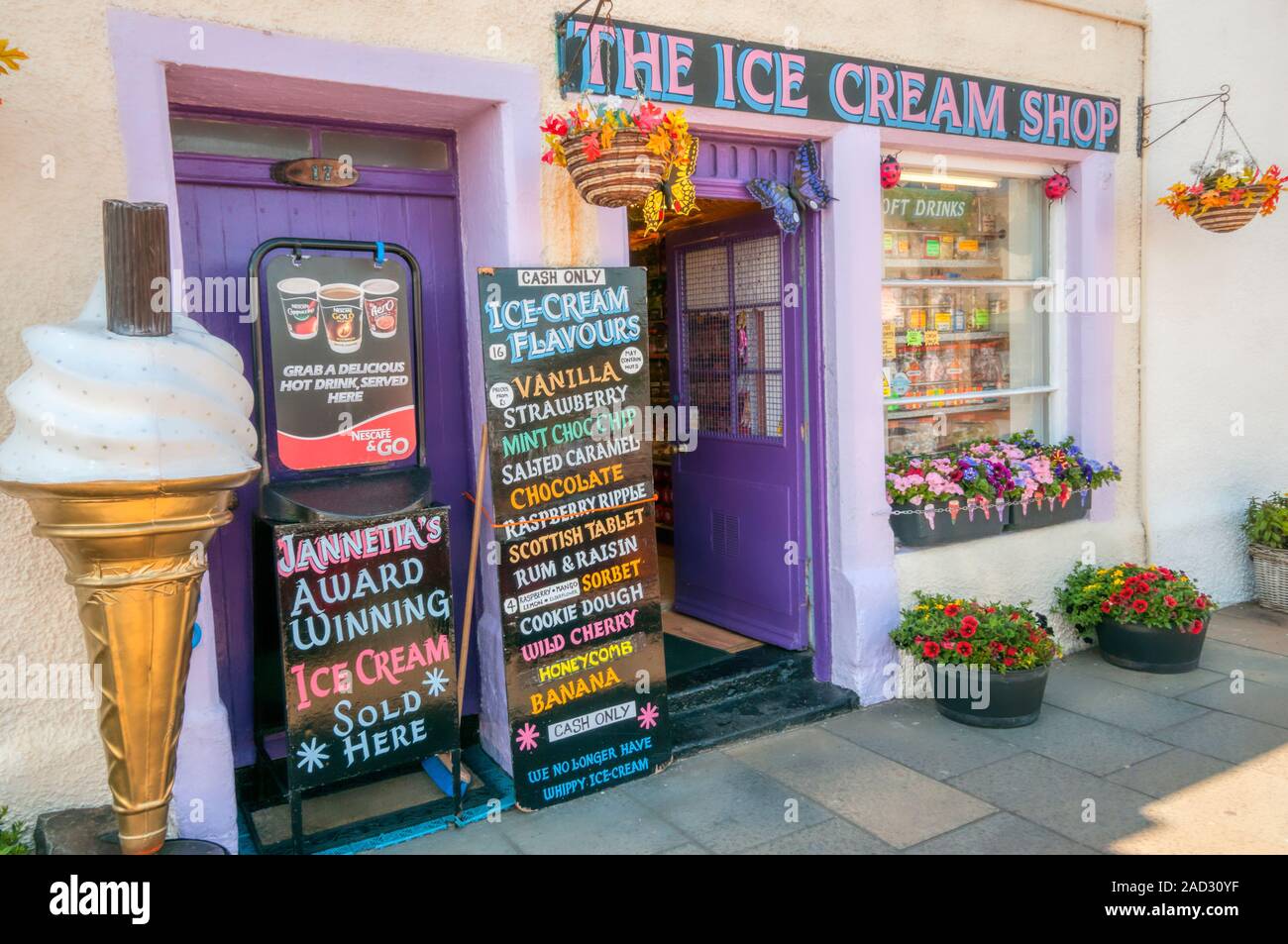 Icecream shops hi-res stock photography and images - Alamy