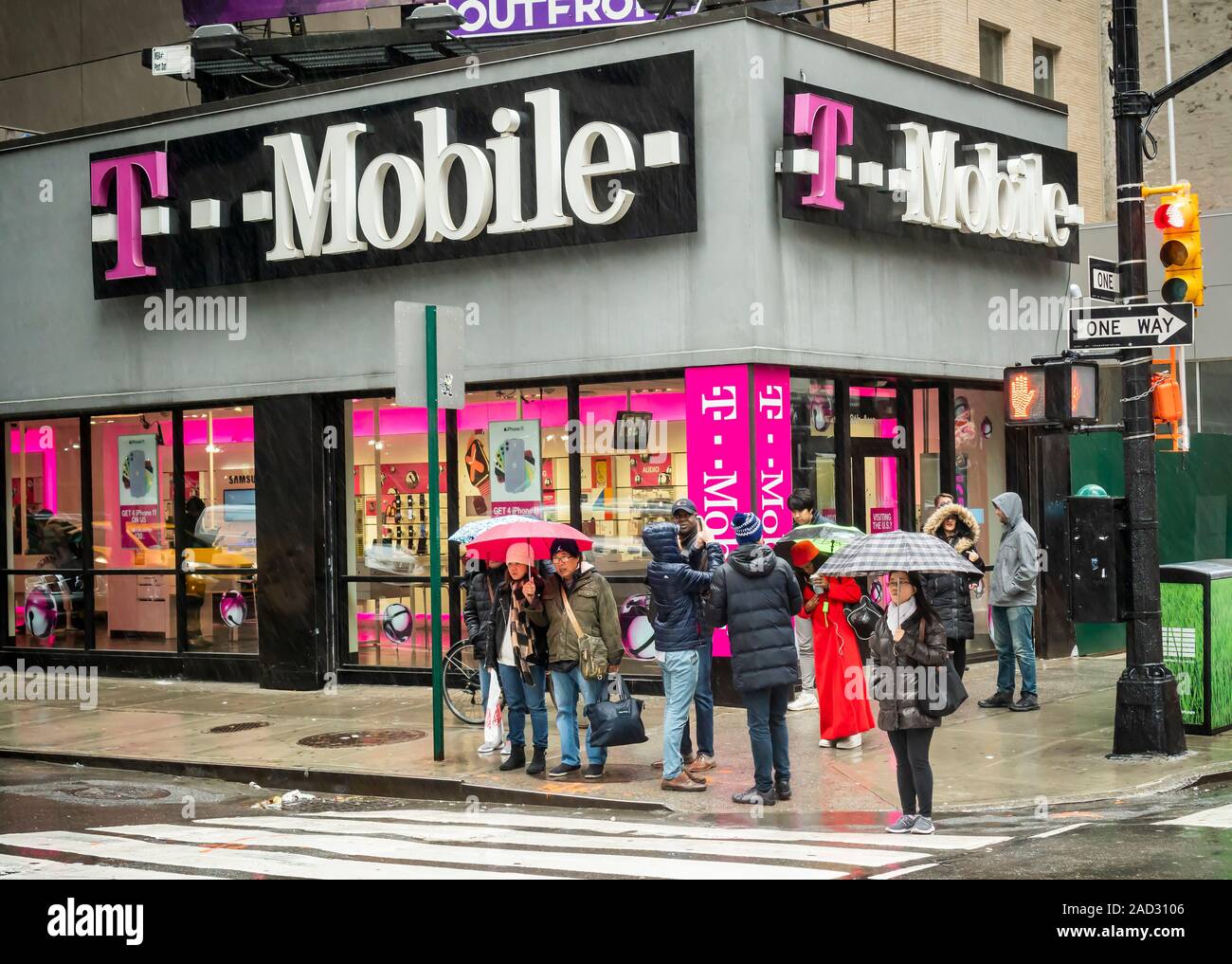 T-Mobile store in New York on Sunday, November 24, 2019.  (© Richard B. Levine) Stock Photo