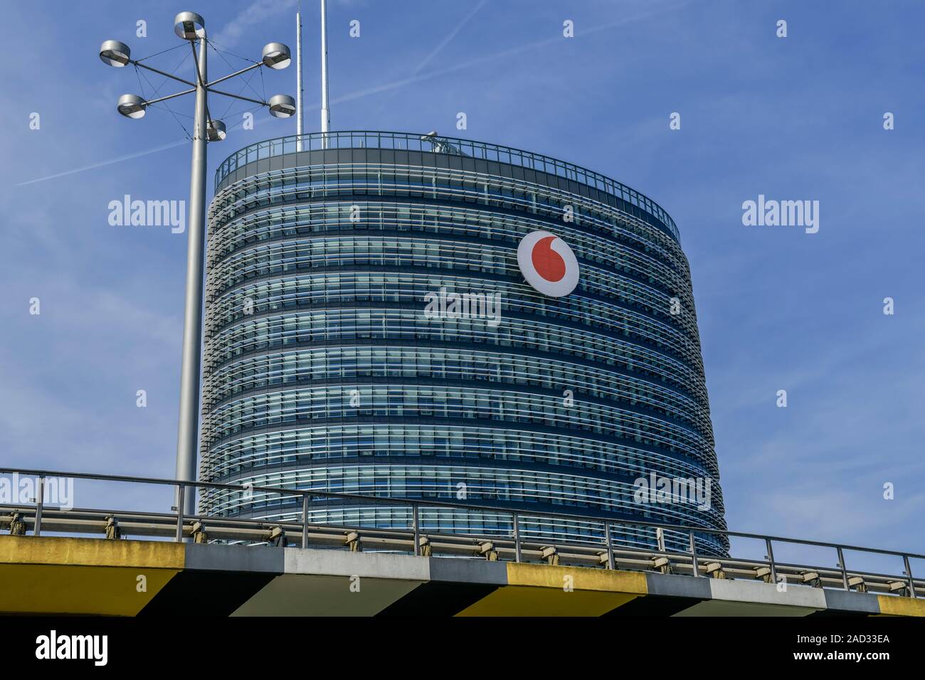 Vodafone Deutschlandzentrale, Ferdinand-Braun-Platz, Düsseldorf, Nordrhein-Westfalen, Deutschland Stock Photo