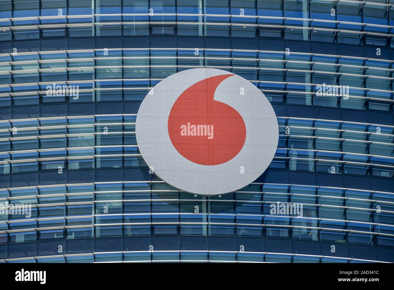 Vodafone Deutschlandzentrale, Ferdinand-Braun-Platz, Düsseldorf, Nordrhein-Westfalen, Deutschland Stock Photo