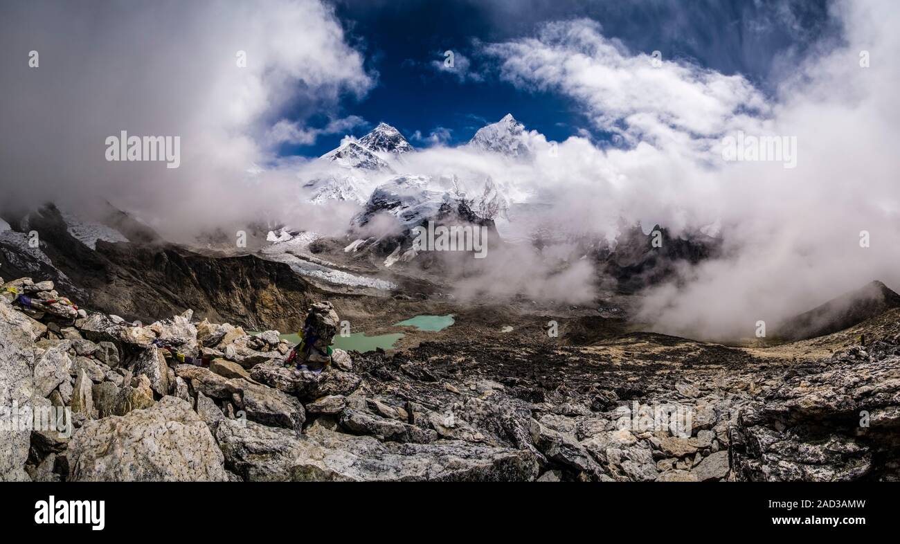 Mount everest summit panorama view hi-res stock photography and images ...