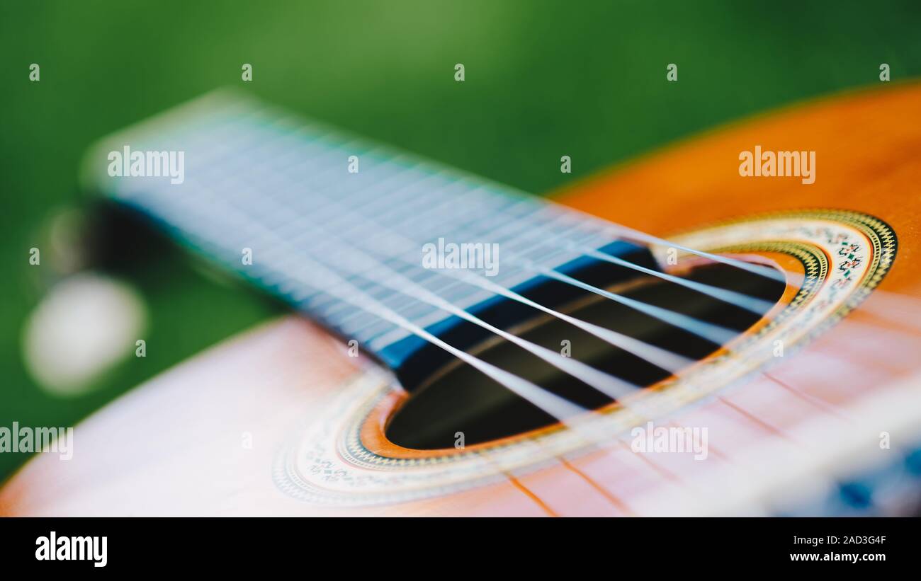 Acoustic guitar bridge hires stock photography and images Alamy
