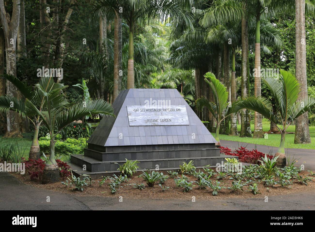 Mauritius, Botanical Garden, Monument at the entrance Stock Photo