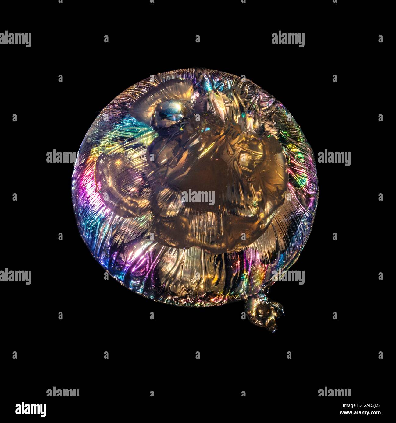 Jellyfish sculpture in polarized light. This abstract sculpture ...