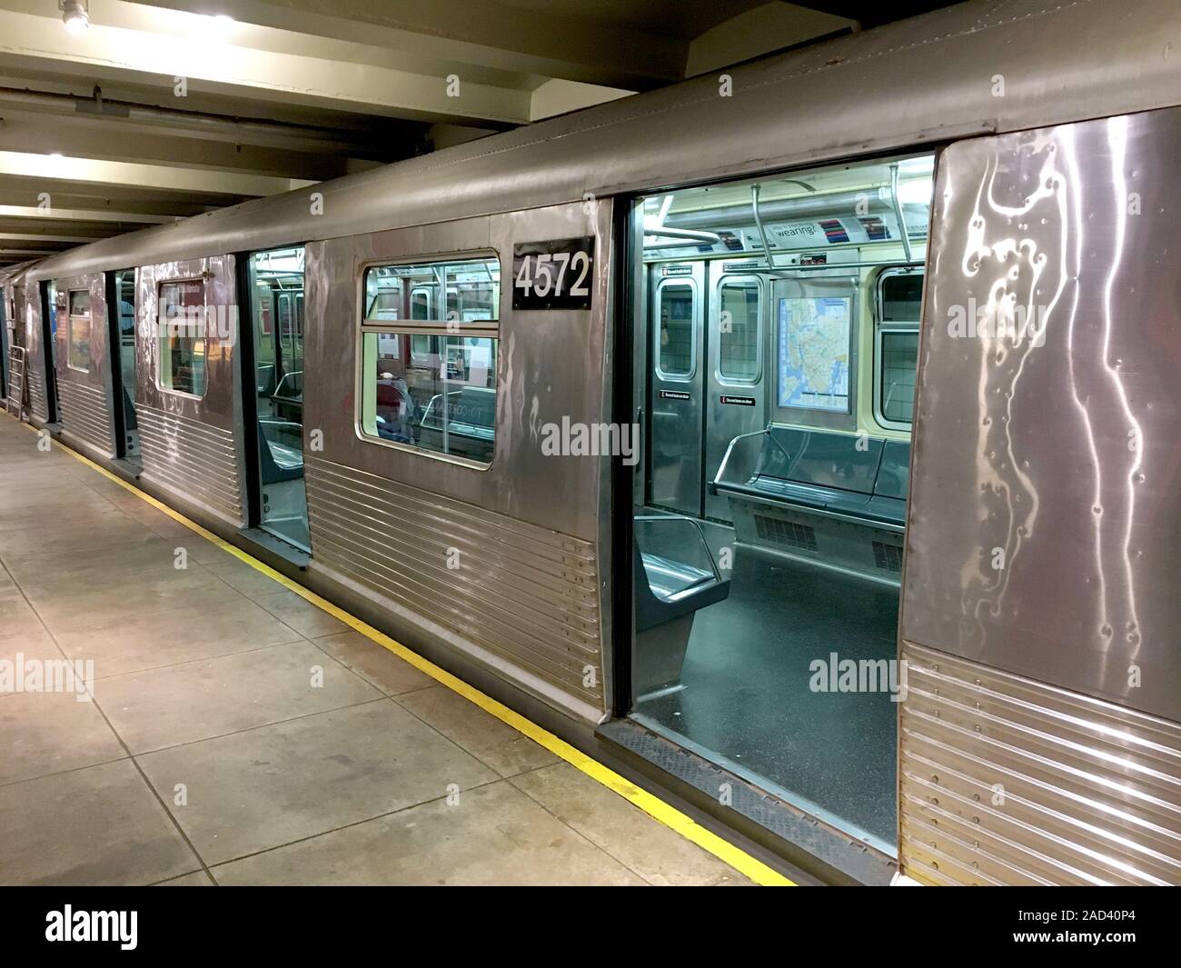 New York City Subway train R-42 in service 1969 - 2013. Built by St ...