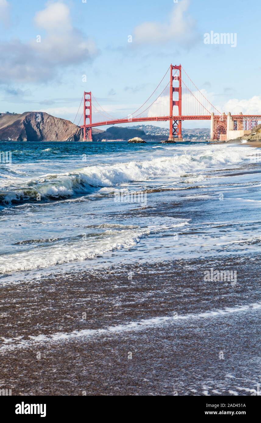 The Golden Gate bridge as seen from Baker Beach on the Pacific Ocean side of the entrance to San Fransisco Bay, San Fransisco, California, USA. Stock Photo