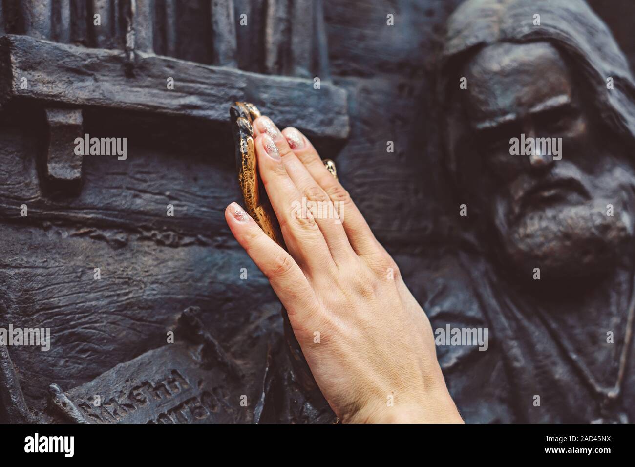 Hand rubbing statue hires stock photography and images Alamy