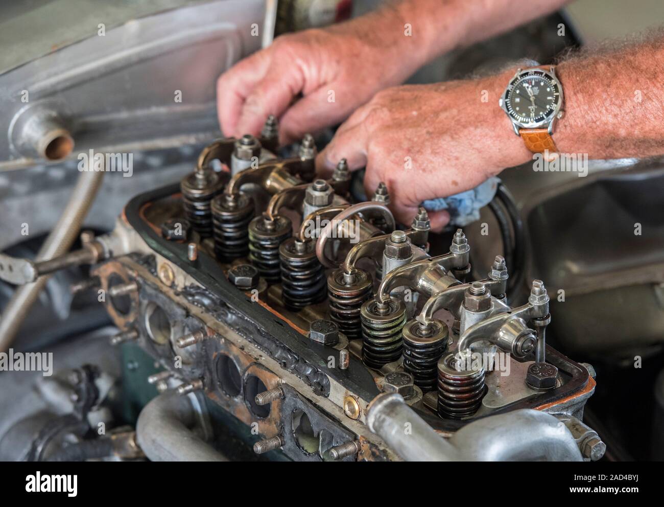 The image shows a 1959 Fiat 1100cc OHV (Overhead Valve) engine with the