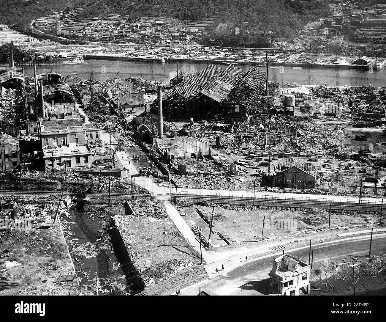 atomic-bomb-destruction-nagasaki-japan-on-9-august-1945-during