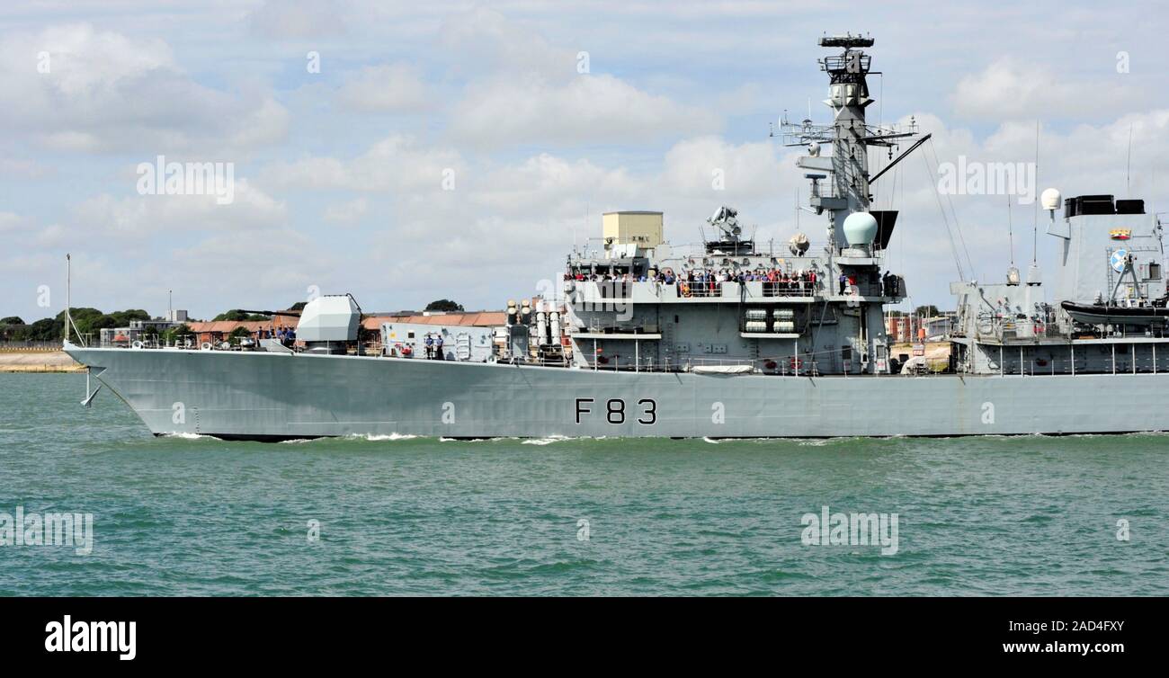 AJAXNETPHOTO. 6TH JULY, 2015. PORTSMOUTH, ENGLAND. - TYPE 23 DEPARTS - HMS ST.ALBANS LEAVING HARBOUR.PHOTO:TONY HOLLAND/AJAX REF:DTH150607 38667 Stock Photo