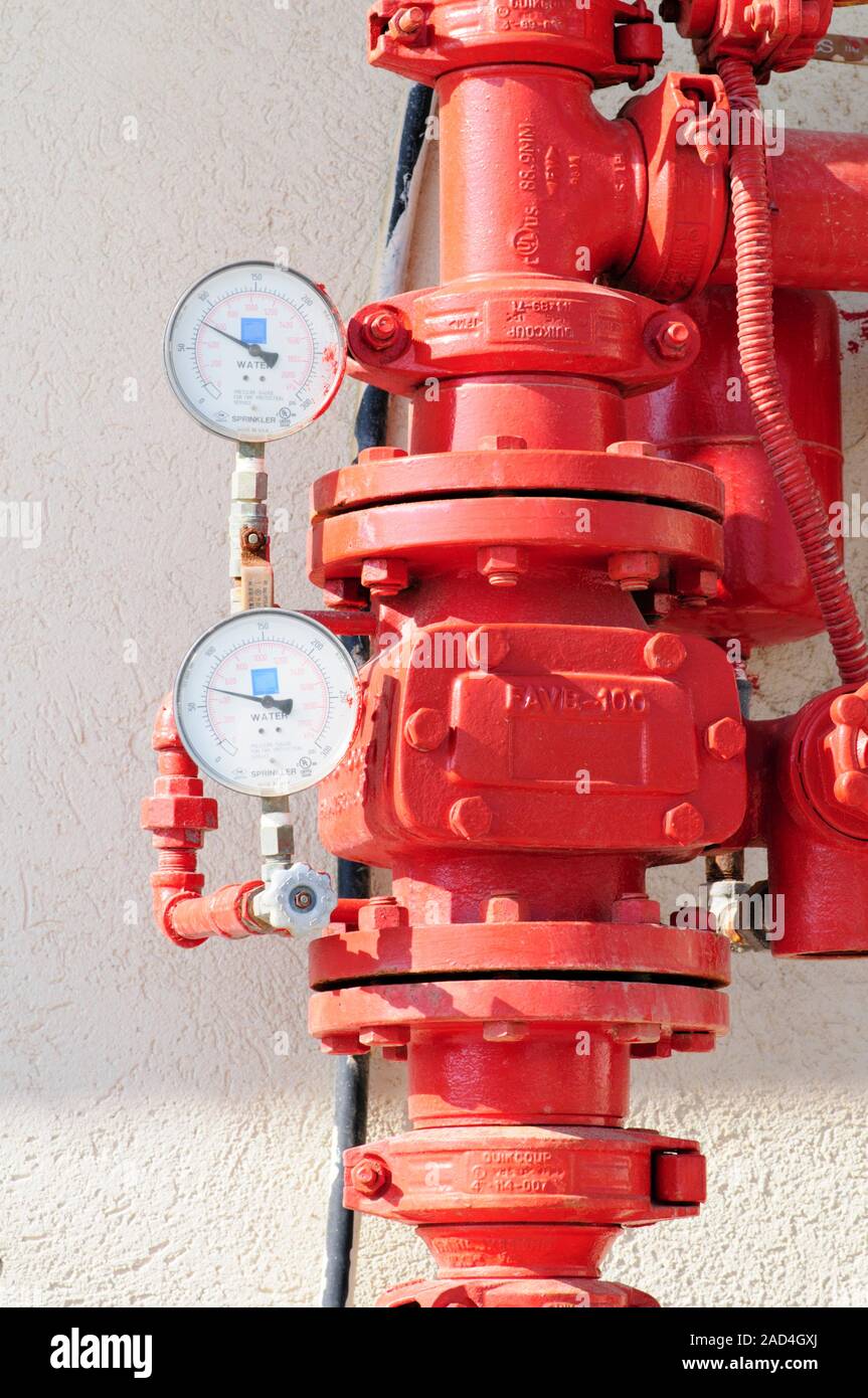 Water pressure gauge on fire suppression system Stock Photo Alamy